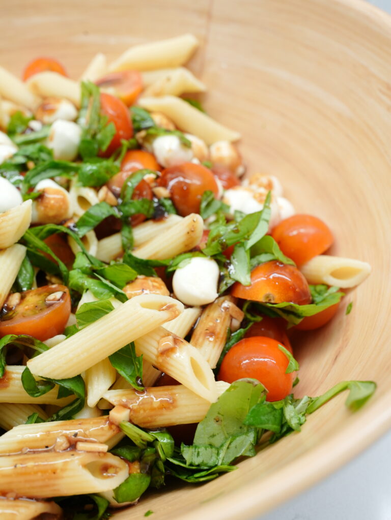 Garden-Fresh Caprese Pasta Salad for Picnics, BBQs, and Easy Dinners